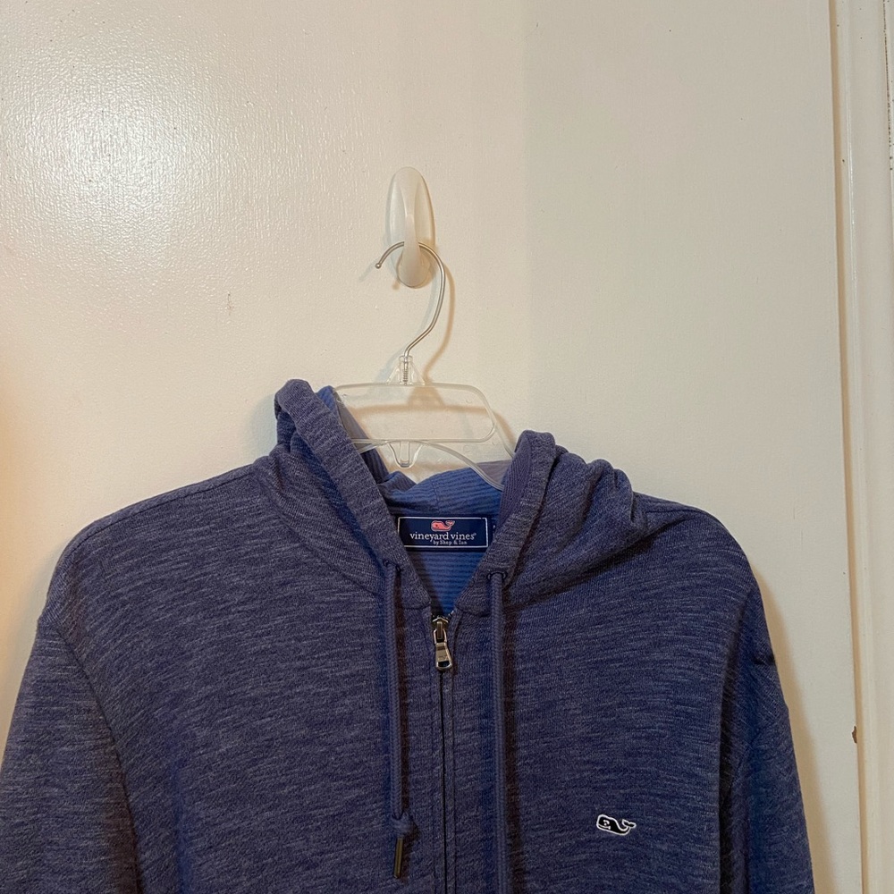 Vineyard Vines, men’s medium full zip hoodie